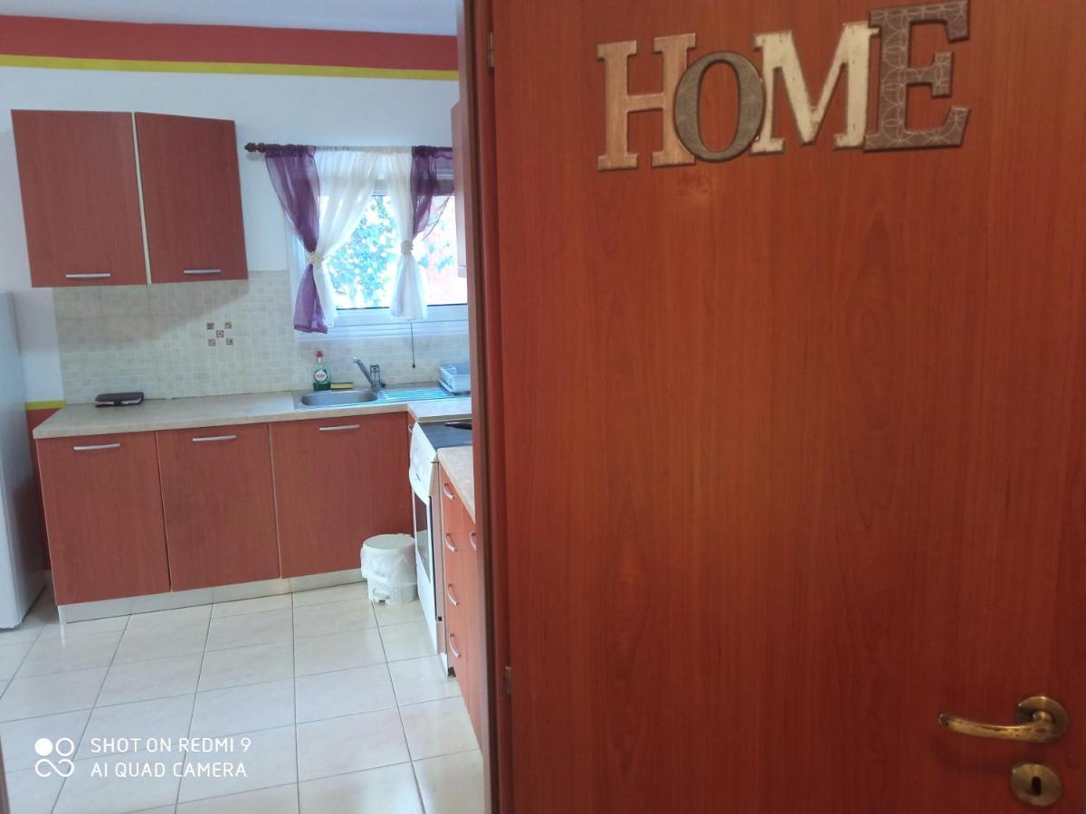 S.D Apartment 2 Лаврион Экстерьер фото